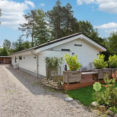 3 Bedroom Nice In Дом отдыха Stroby