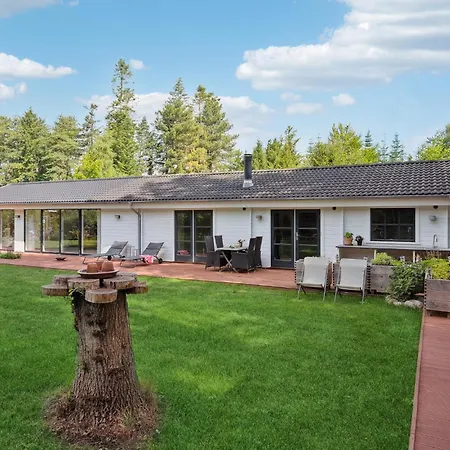Дом отдыха 3 Bedroom Nice In Stroby